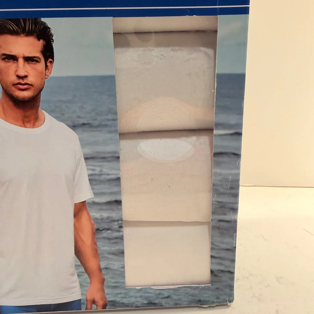 IZOD Mens NEW 4 Pack Classic White‎ Crewneck Tees Breathable Tag Free Soft Large